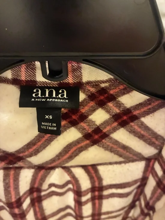 XS button up shirt - Picture 2 of 2